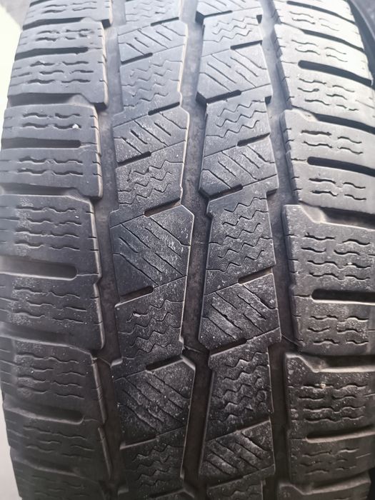 Opona zimowa Michelin 235/65 R16 121/119
