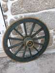 Vendo roda de Madeira