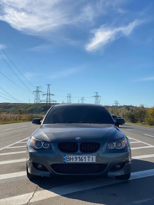 Продам BMW e60 330i
