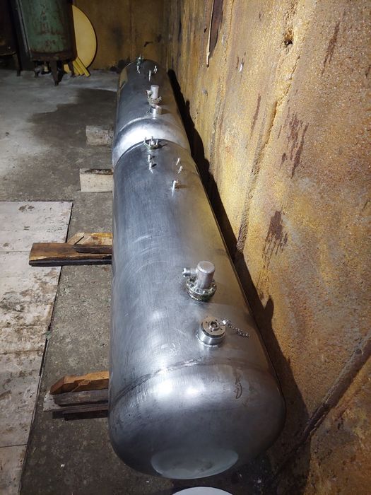 Продам бочки с пищевой нержавейки.