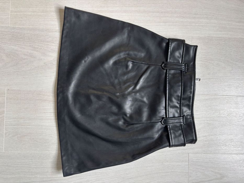 Спідниця з екошкіри ZARA
