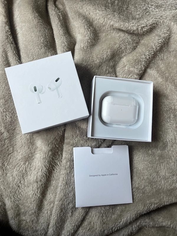 Продам AirPods Pro 1 з бездротовим кейсом