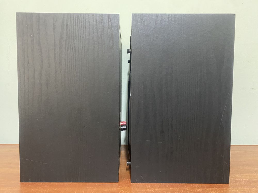 Акустика колонки KEF C20