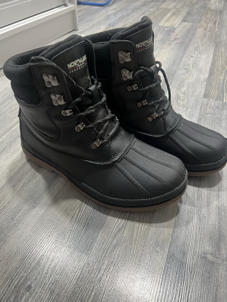 Продам мужские зимние ботинки Northland