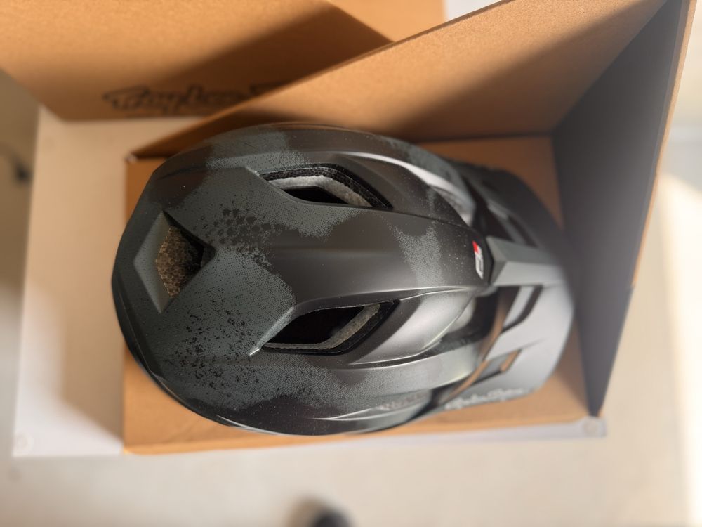 Вело шолом для велосипеда TLD Troy Flowline SE Helmet Badge Camo Gray