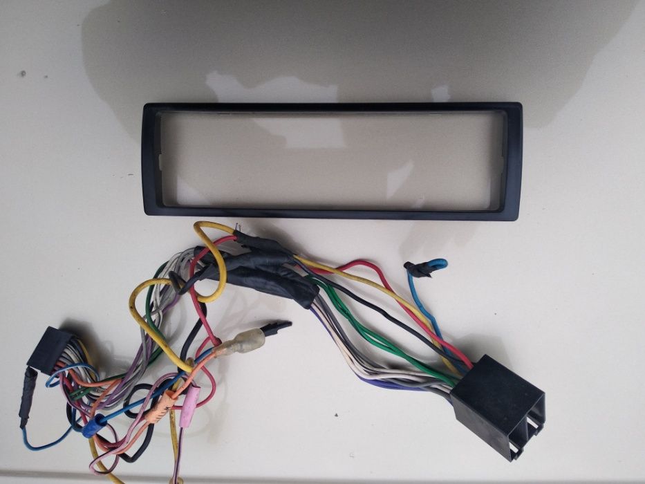 Продам Alpine CDE121e