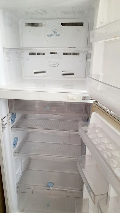 Холодильник Samsung