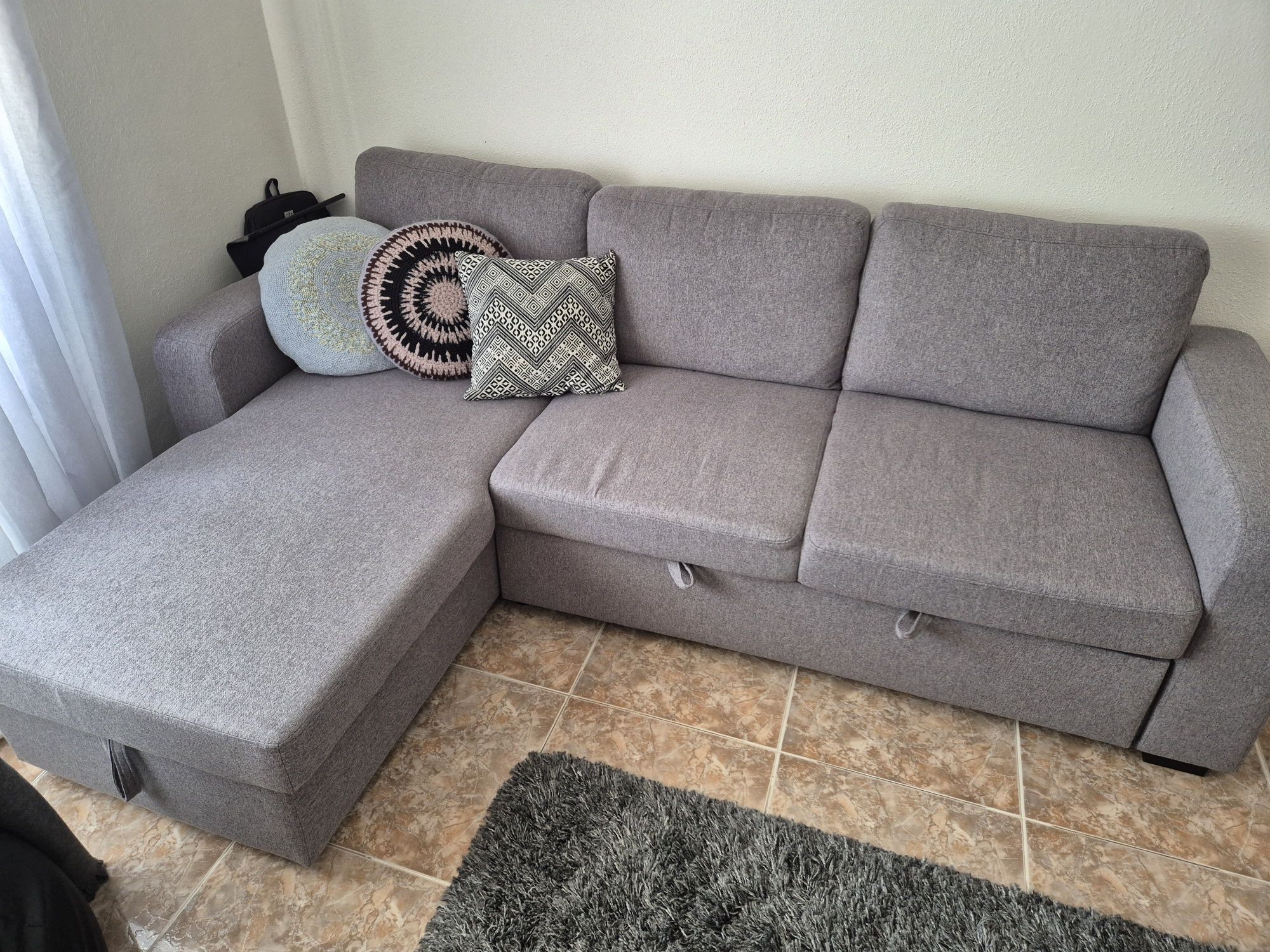 Sofá cama, com chaise long