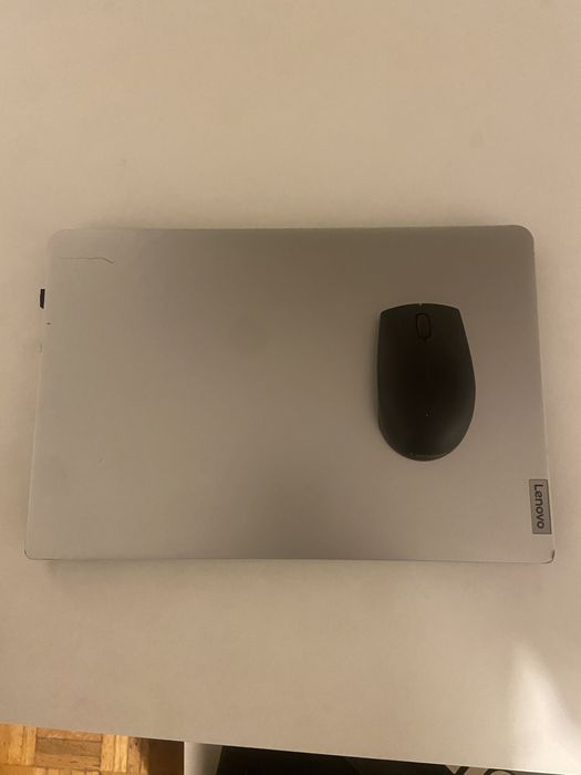 Notebook Lenovo. Como novo