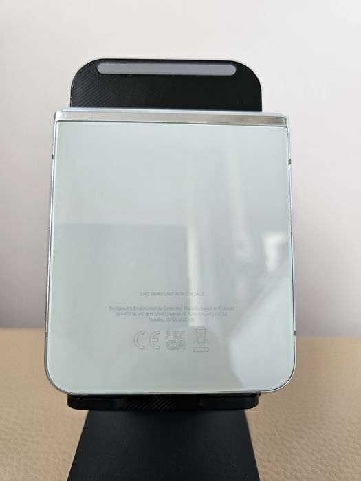 Samsung Galaxy Flip 5 8/256 Live Demo Unit