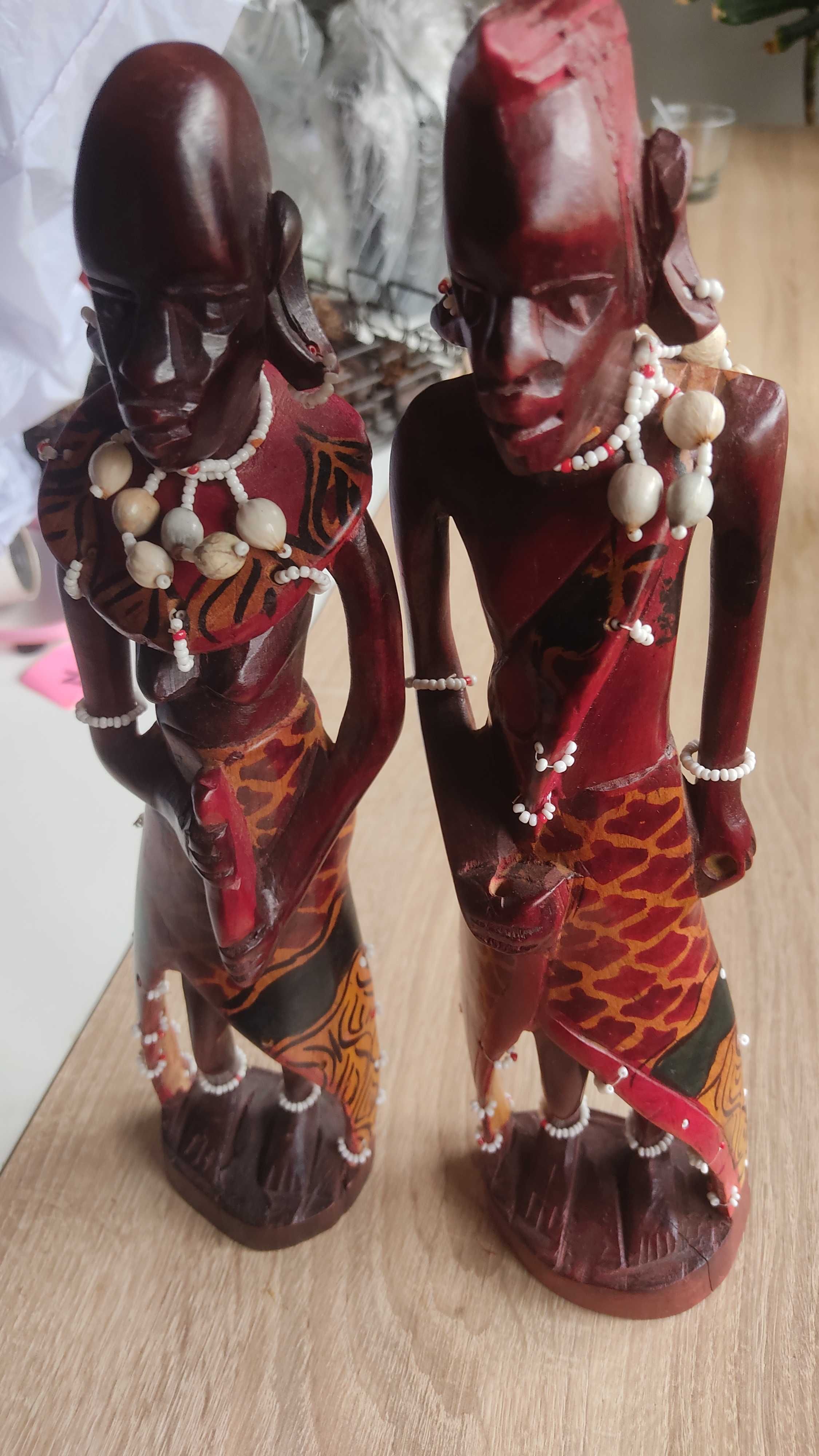 Estatuetas africanas [decoração]