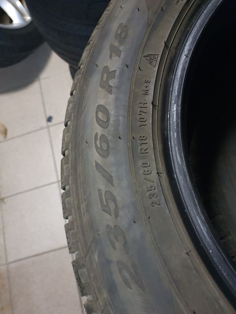 Opony Zimowe Pirelli Scorpion Winter 235.60.18 107H