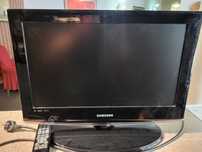 Telewizor samsung 22 cale z pilotem