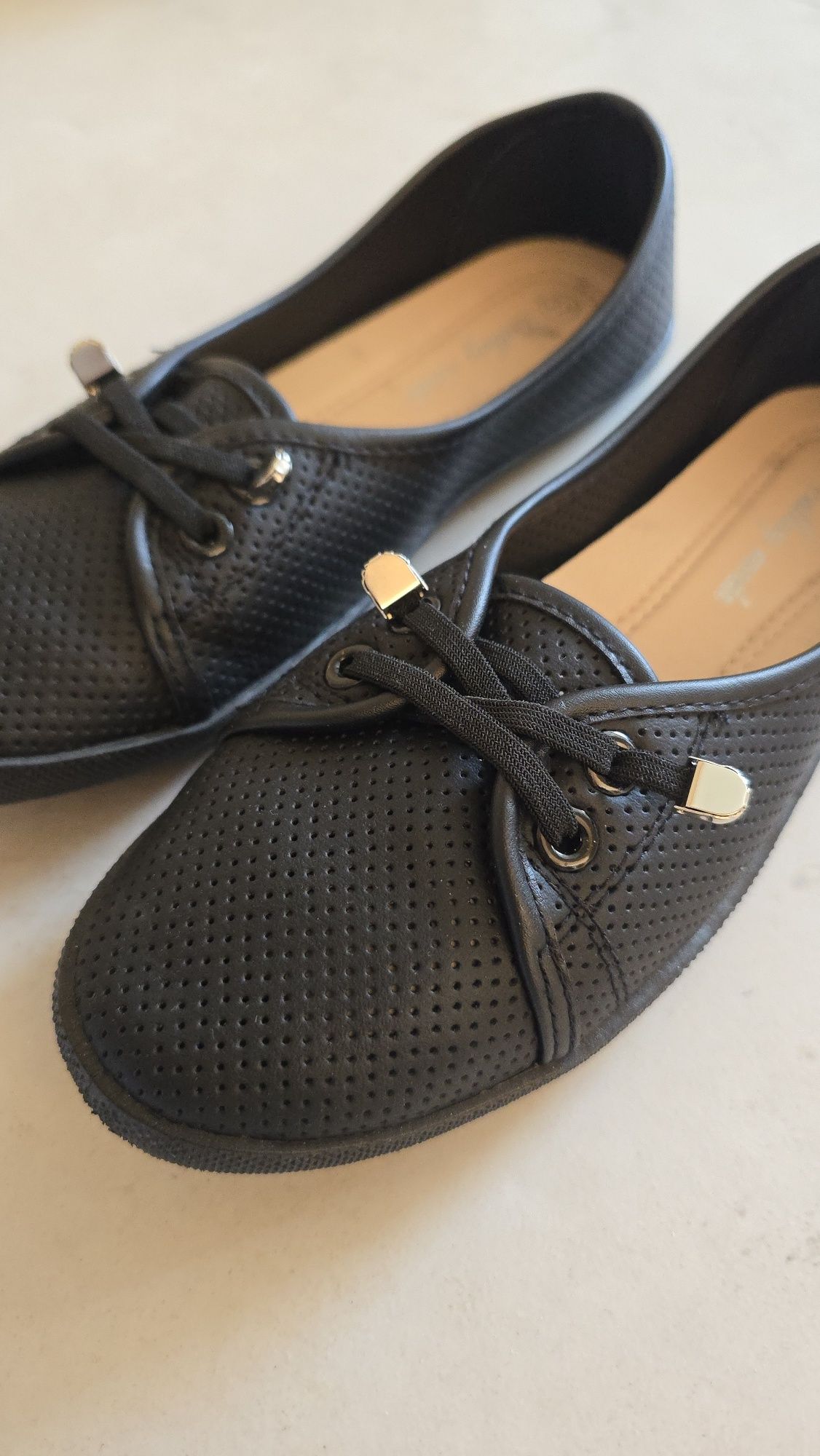 Buty baleriny baletki wsuwane tenisówki ażurowe mokasyny