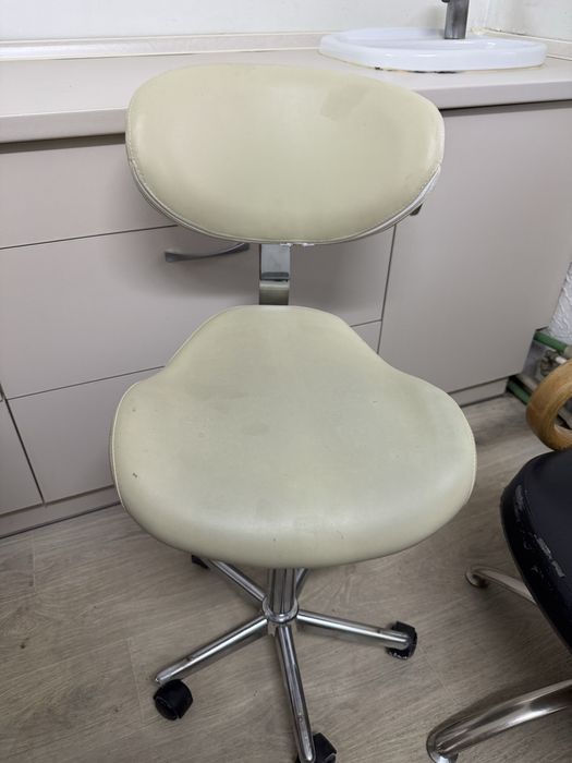 Продам парикмахерское оборудование