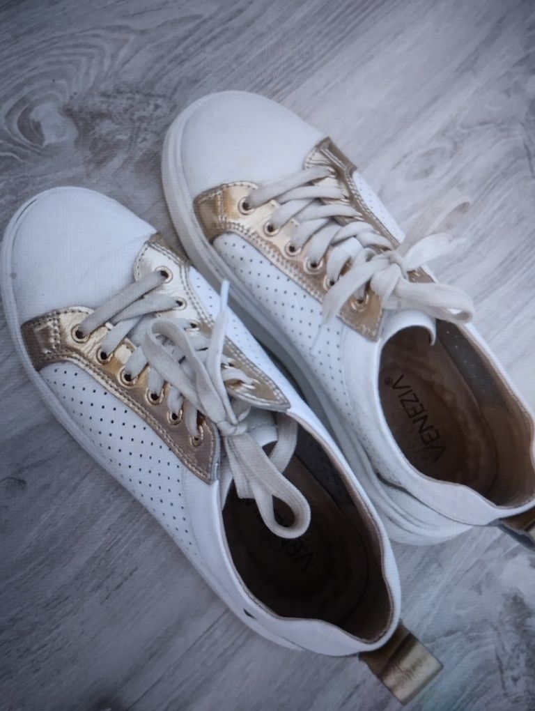 Damskie sneakersy. Venezia. 39