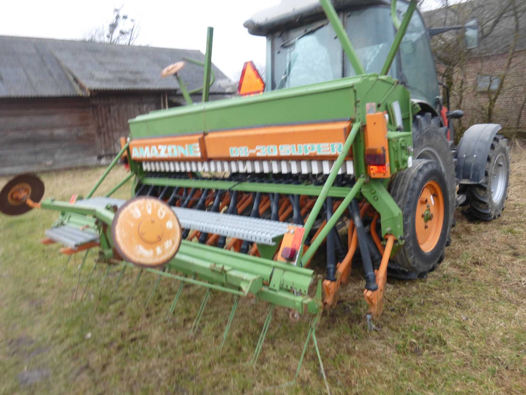 Siewnik  Amazone D8