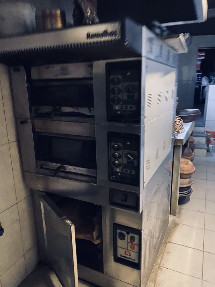 Forno da marca Ramalhos