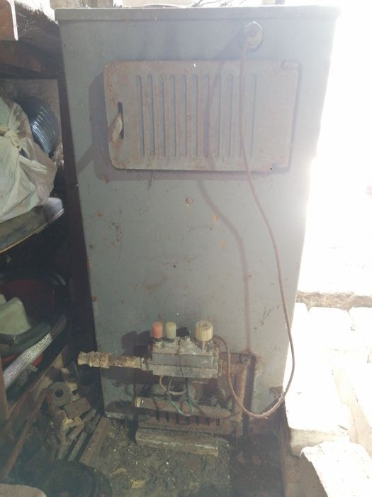 Котел газовий, твердотопливний