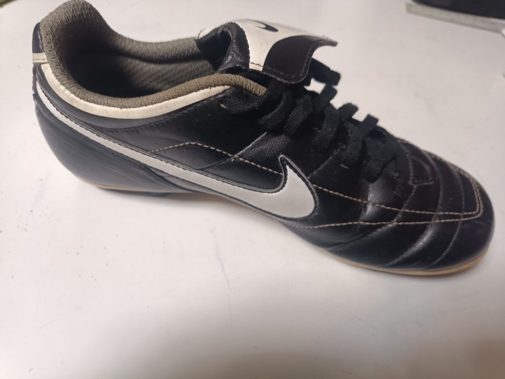 Бутсы nike оригинал размер 36, 5