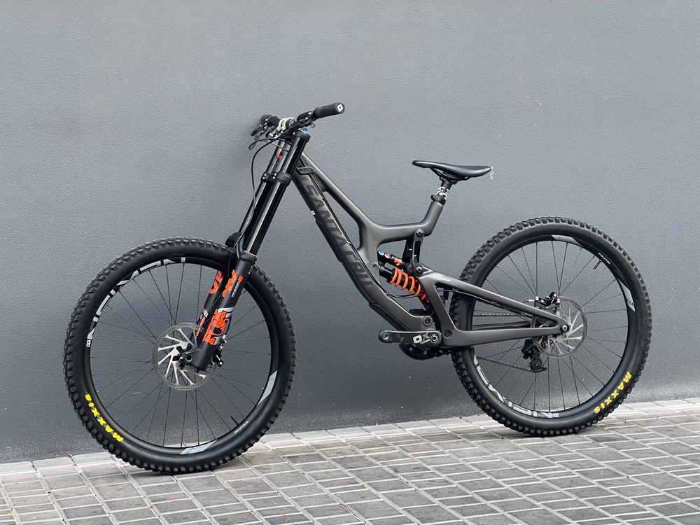 SantaCruz V10 2022 двовідвіс FOX 40/Kashima/Carbon/Renthal/Dt swiss/X0