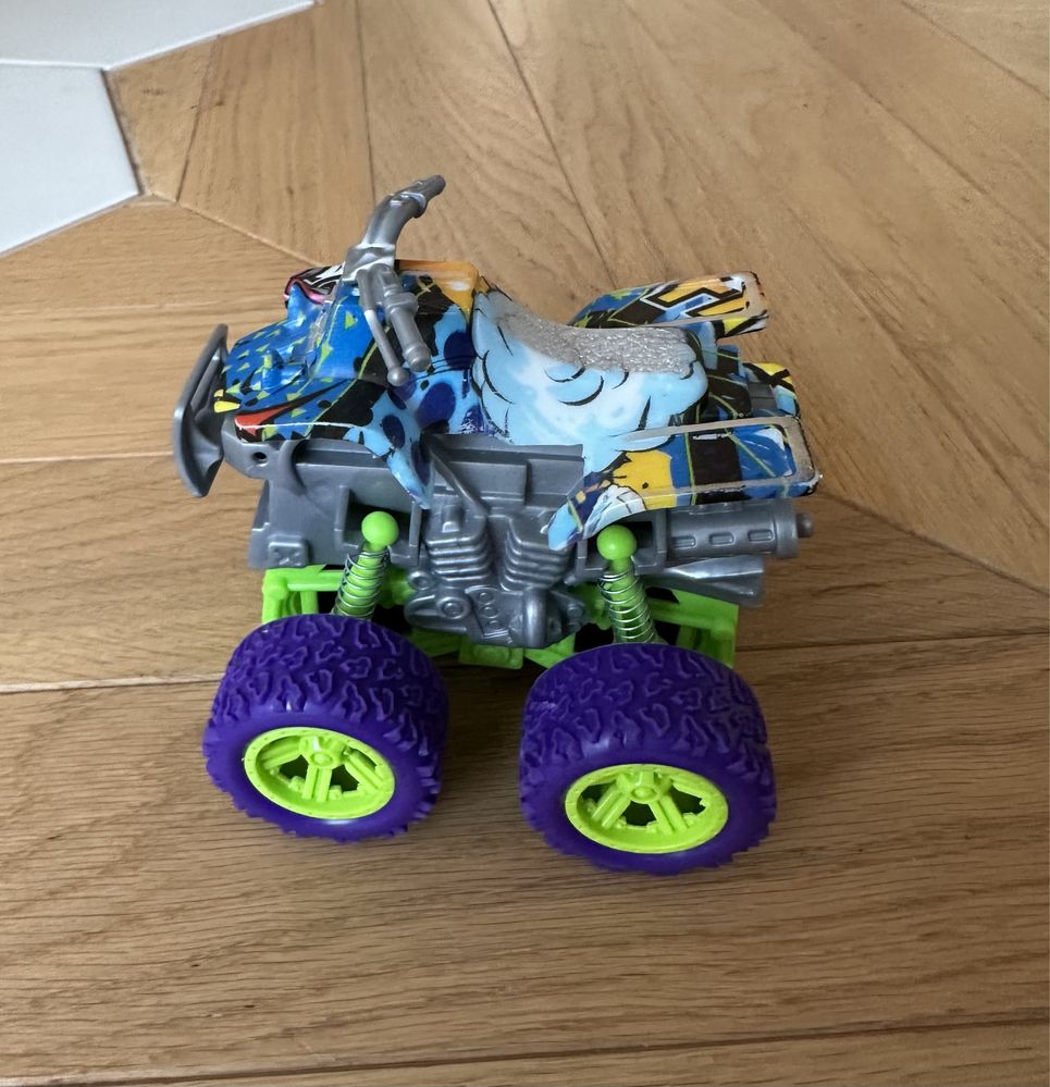 Pojazd quad motor