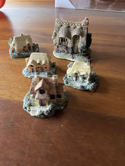 Vintage Casas miniatura Cuggly Wugglies Collection