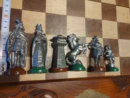 Stare zadbane szachy 45x45 skrzynka
