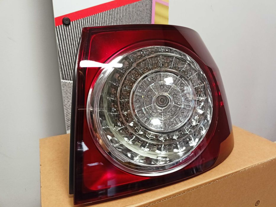 Lampa Tył Golf PLUS 05- prawa zew.LED
