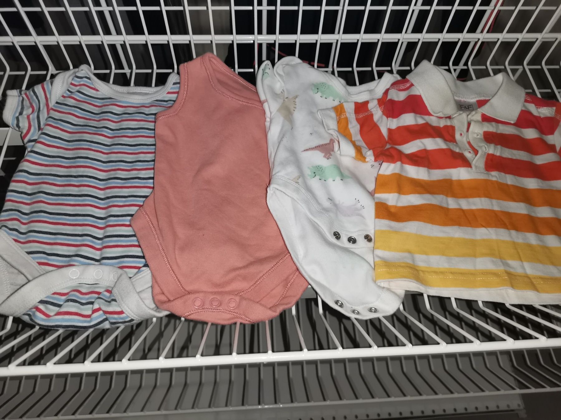 Одяг для немовлят від 0-12 міс