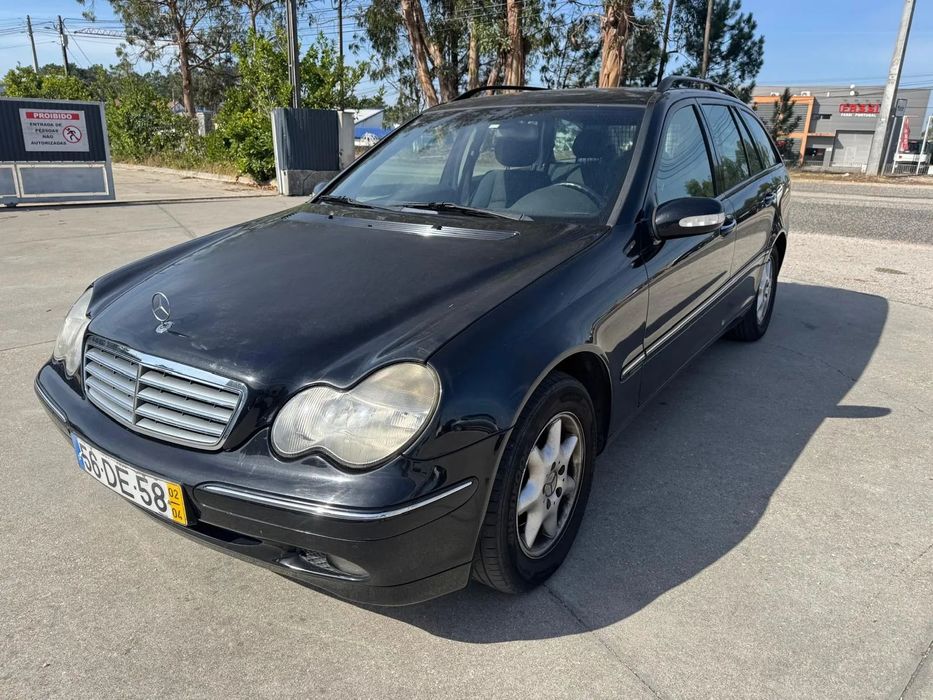 Mercedes-Benz 220