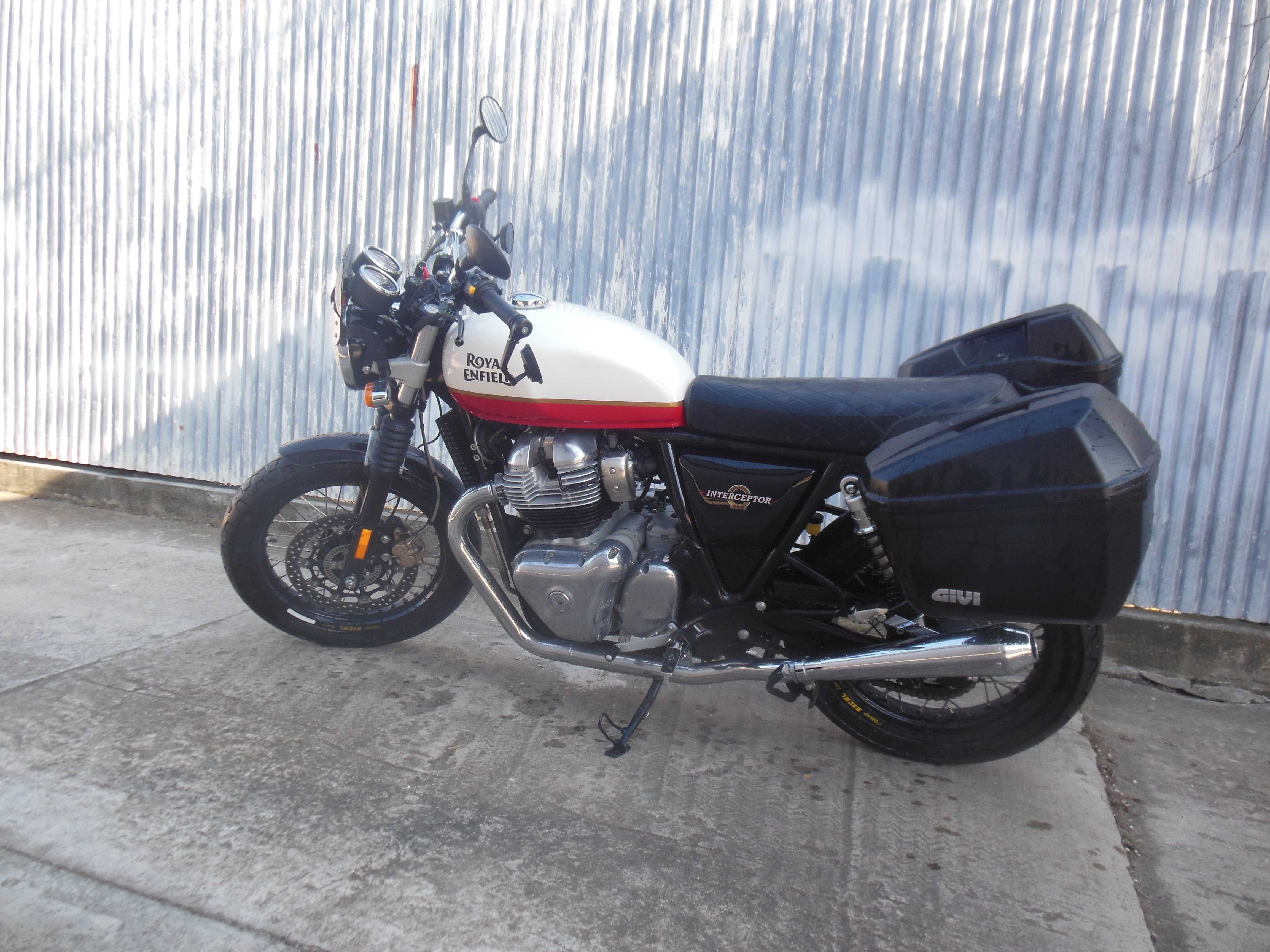 Royal Enfield 650 Interceptor continental gt bullet