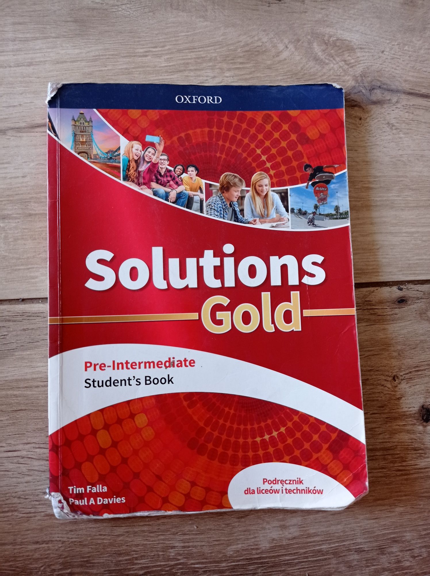 Solutions gold pre-intermediate student's book oxford