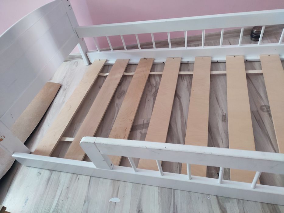 Łóżko drewniane dla dzieci