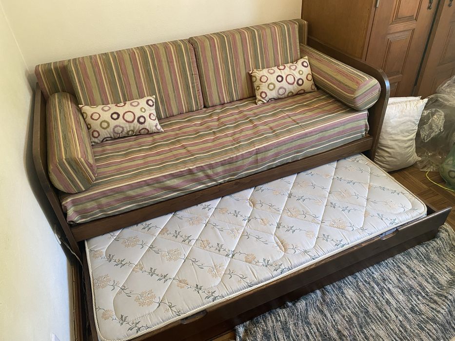 Sofá-cama com gaveta c/colchão