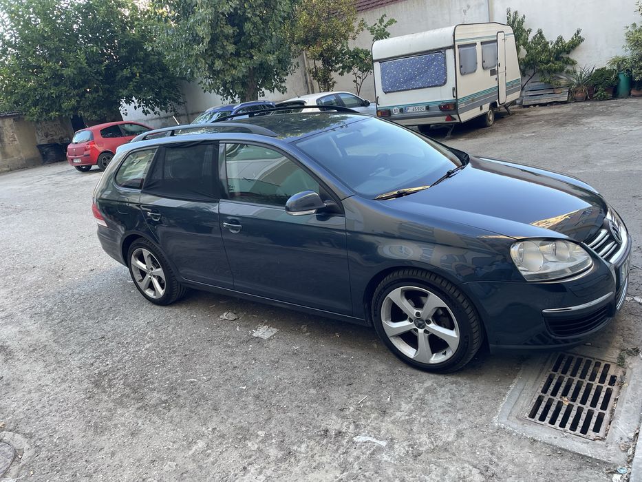 Vw golf 5 variante. Poucos km e esta impecavel. Não aceito trocas.