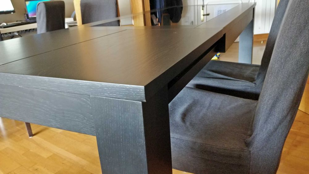 Mesa de jantar extensível Wengué (oferta das cadeiras)
