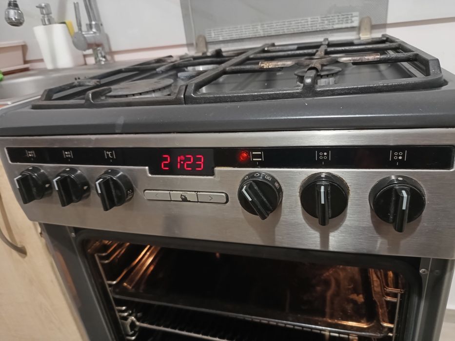 Kuchenka gazowa Amica z elektrycznym piekarnikiem