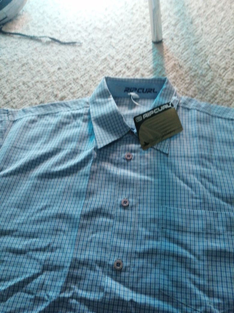 Camisa rip curl, novo com etiqueta, figueira da foz, bom preço. MEDIO