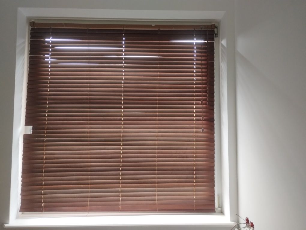 Roleta drewniana 140x140