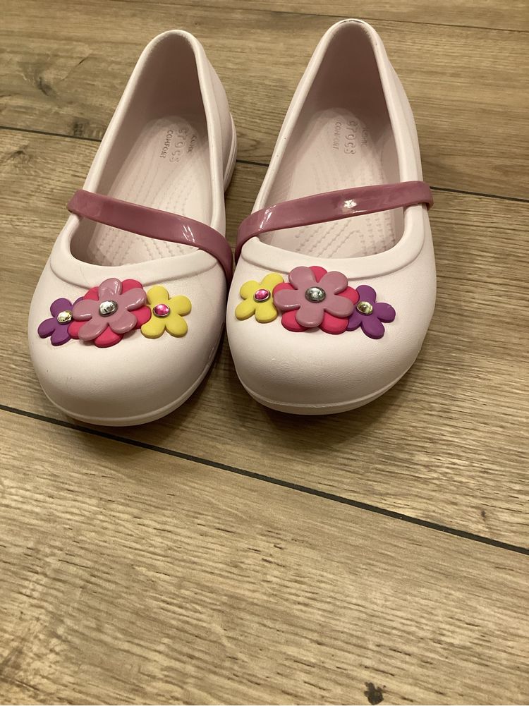 Crocs baleriny Charm Flat Kids J3 34-35