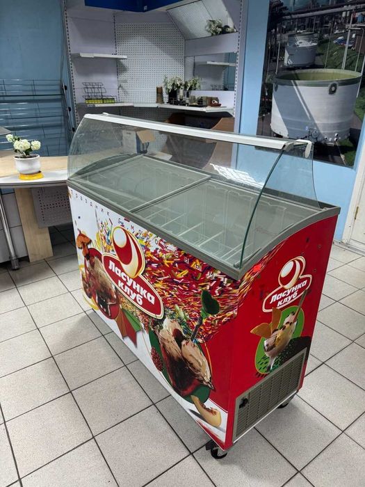 Великий вибір комерційних холодильників та морозильних ларів! ОПТ