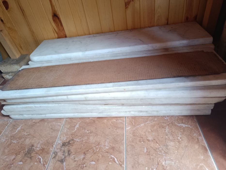 Балясины и ступеньки из гранита и мрамора