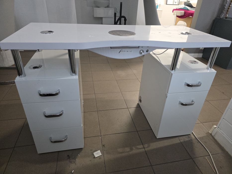 Biurko Afinia bez pochłaniacza