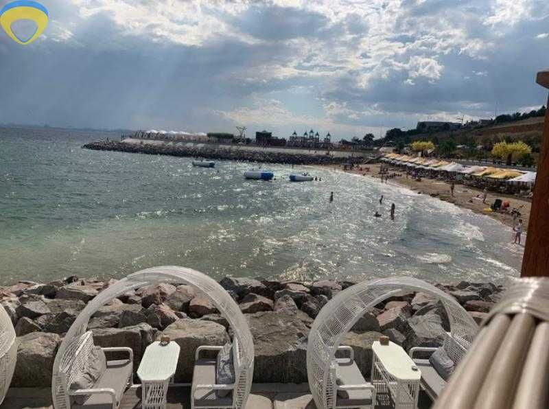 Дом на 10 сотках рядом с городом и морем.