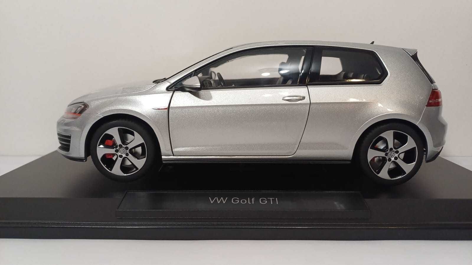 1/18 VW Golf VII - Norev