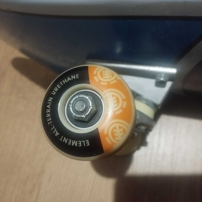 Skate element muito novo