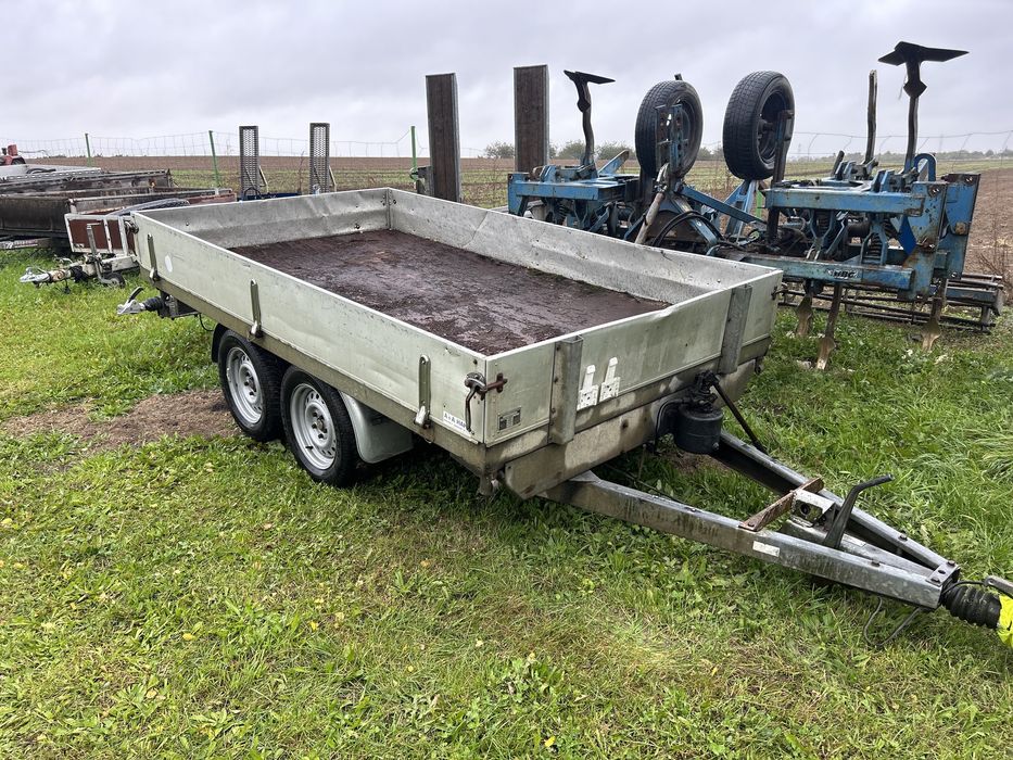 Przyczepka samochodowa kiper do koni Polecam