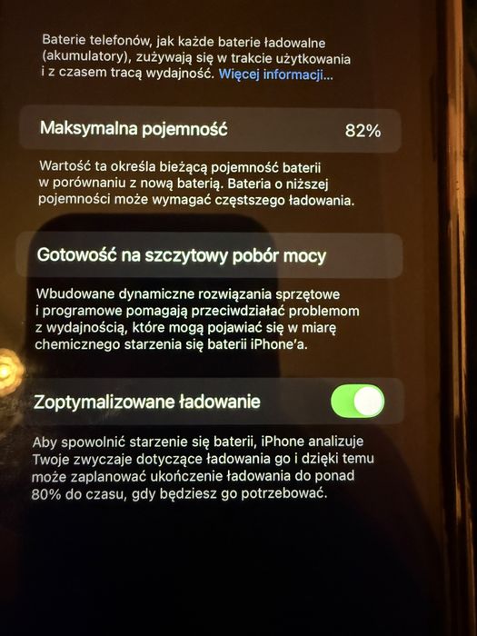 Biały iPhone 11
