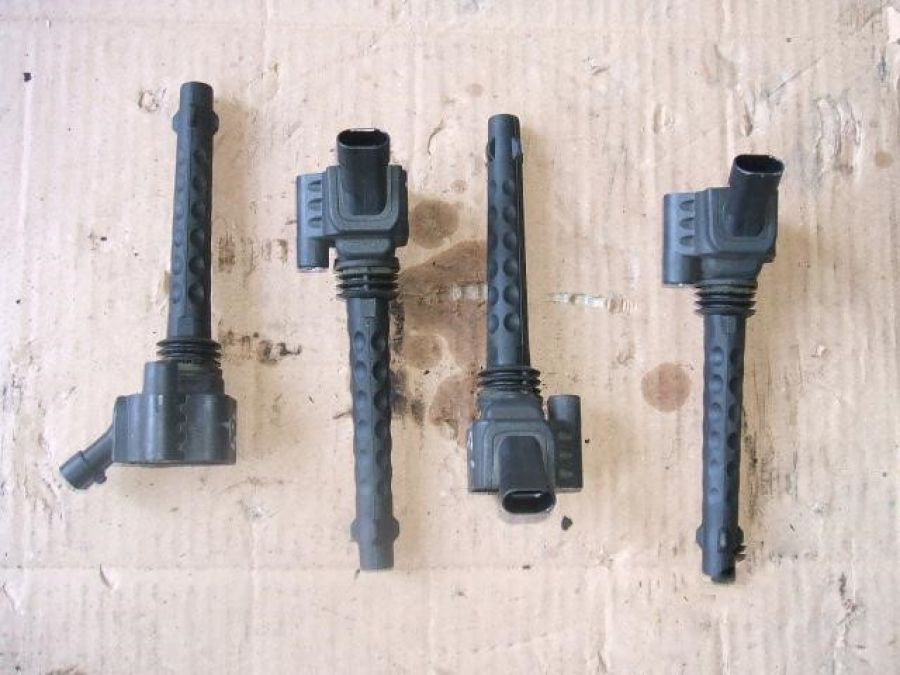 ALFA ROMEO MITO 1.4i cewka zapłonowa 0221504024